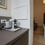 175 Apartahotel 4*
