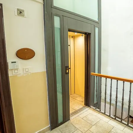 175 Lägenhetshotell Bari